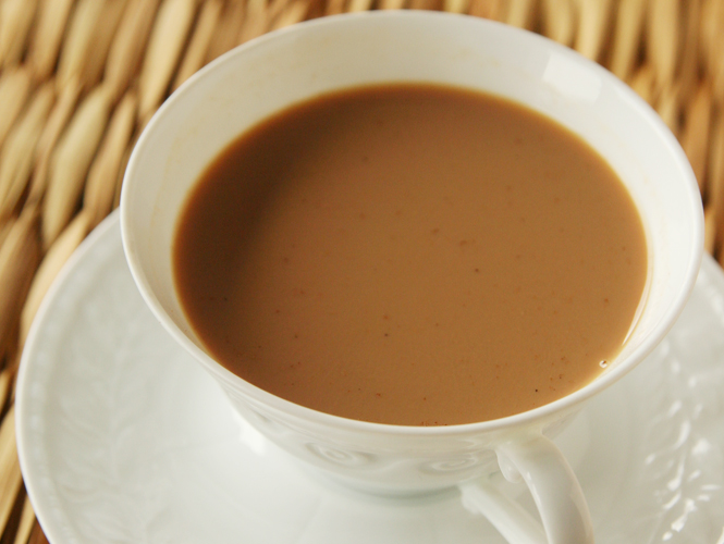 濃潤香暖，黑糖薑香麥奶茶