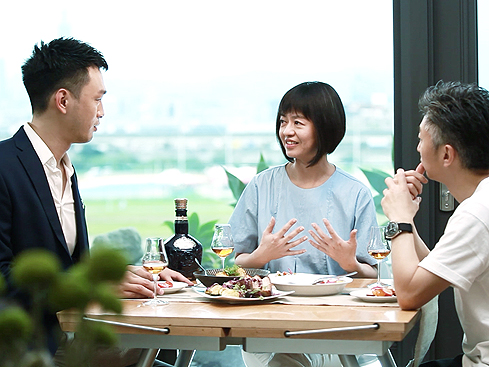 【影音活動】7/4 Royal Salute 線上品酩會 | 葉怡蘭 X MUME 主廚 Richie：家常餐桌的「星級」品酩