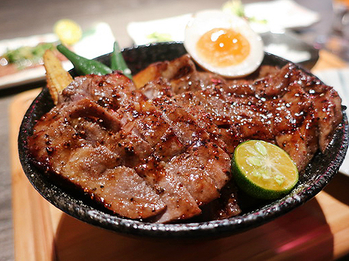 2020.07.04 大河屋 燒肉丼、串燒(微風本館店)