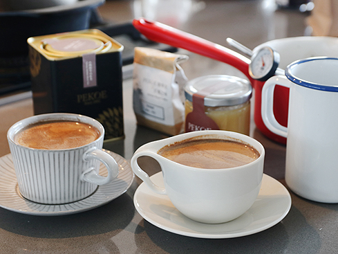 奶茶＋咖啡，一杯再一杯